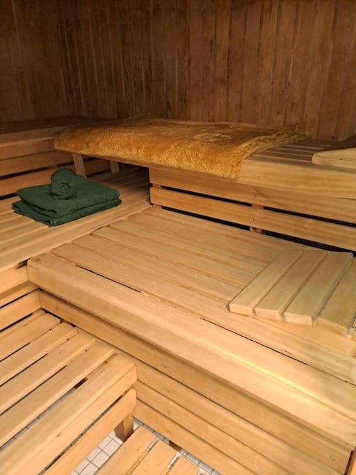Schwarzwald-Traum Mit Pool Und Sauna Unterkirnach Exterior foto