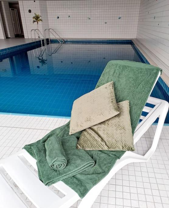 Schwarzwald-Traum Mit Pool Und Sauna Unterkirnach Exterior foto